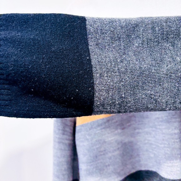 FRENCH CONNECTION White grey beige colorblock knit sweater | Cozy casual | Small - Picture 7 of 10